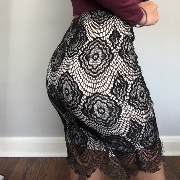 Charlotte Russe Dresses & Skirts - Charlotte Russe Lace pencil skirt size XS